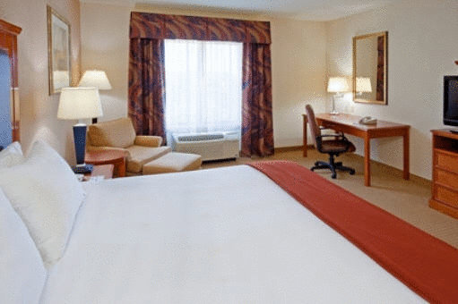 Holiday Inn Express Hotel & Suites Latham, Latham