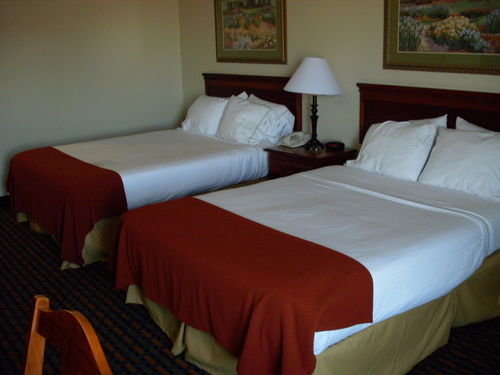 Holiday Inn Express Hotel & Suites Laurinburg, Laurinburg