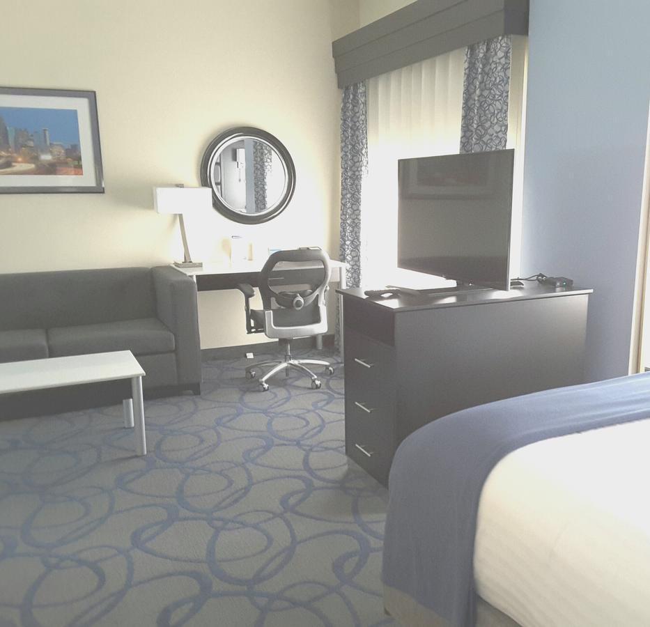 Holiday Inn Express Hotel & Suites Lawrenceville, Lawrenceville