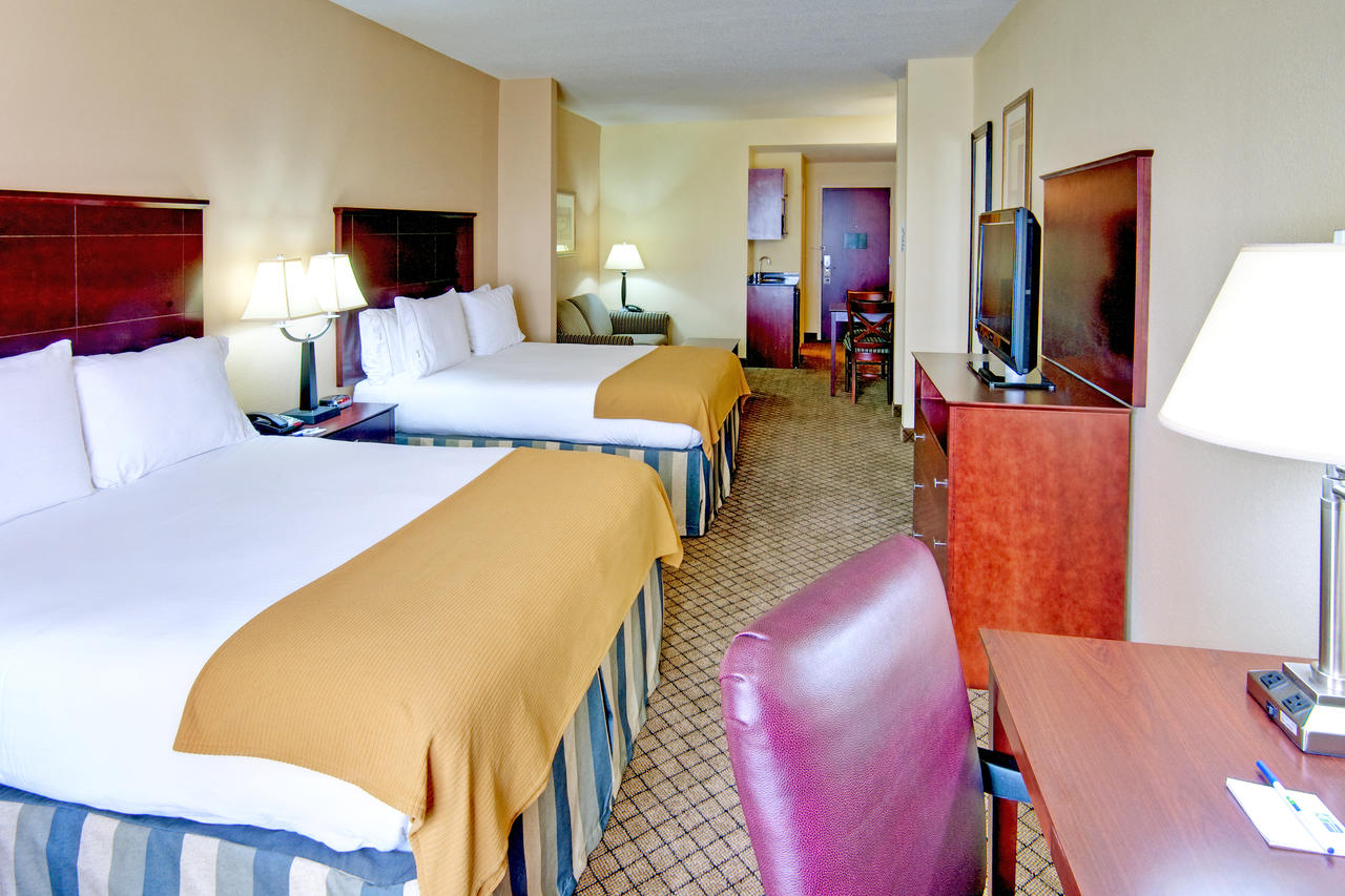 Holiday Inn Express Hotel & Suites Millington-Memphis Area, Millington