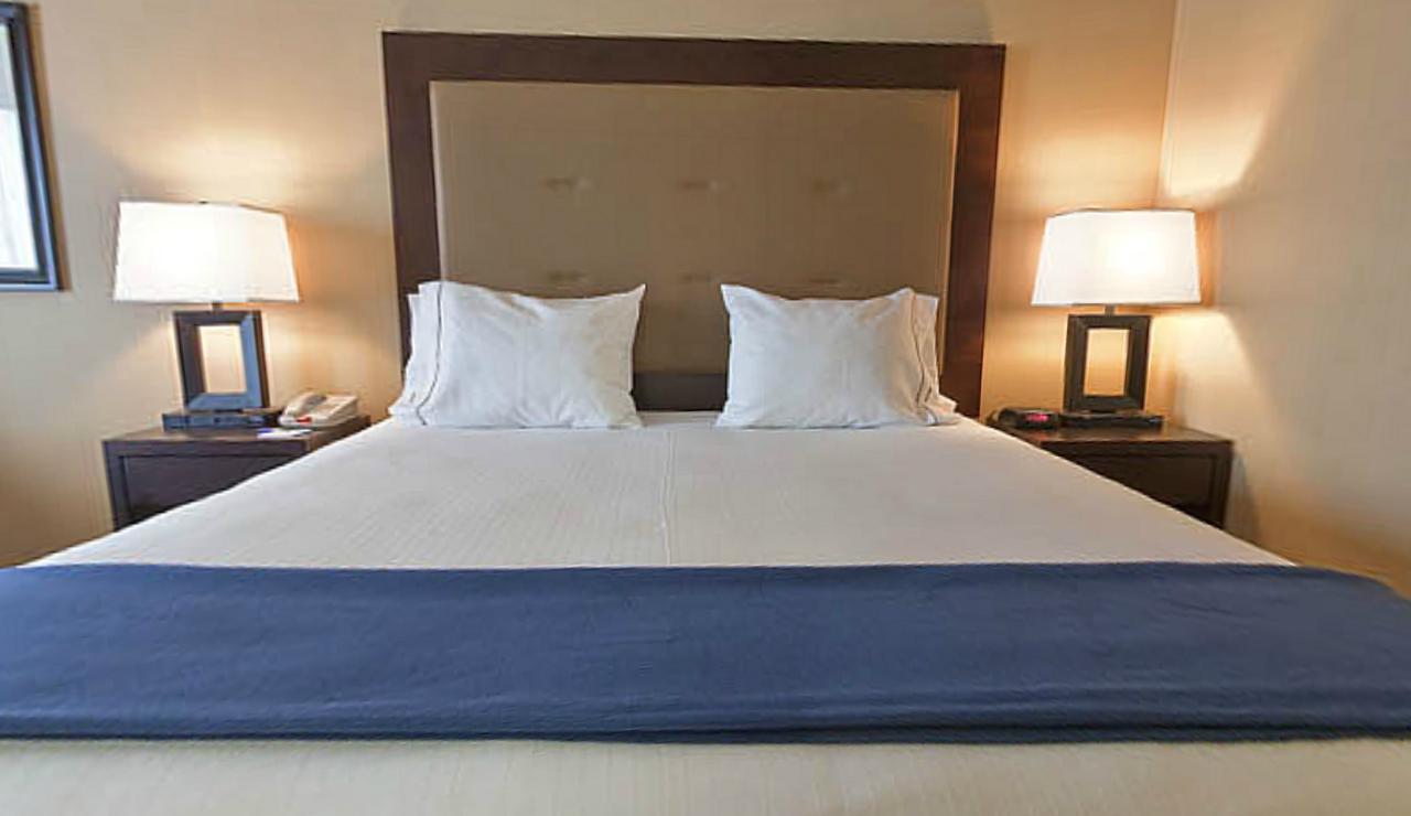 Holiday Inn Express Hotel & Suites - Novi, Novi