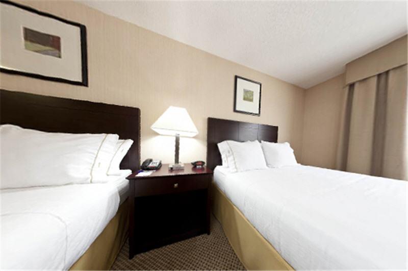 Holiday Inn Express Hotel & Suites Tipp City, Tipp City
