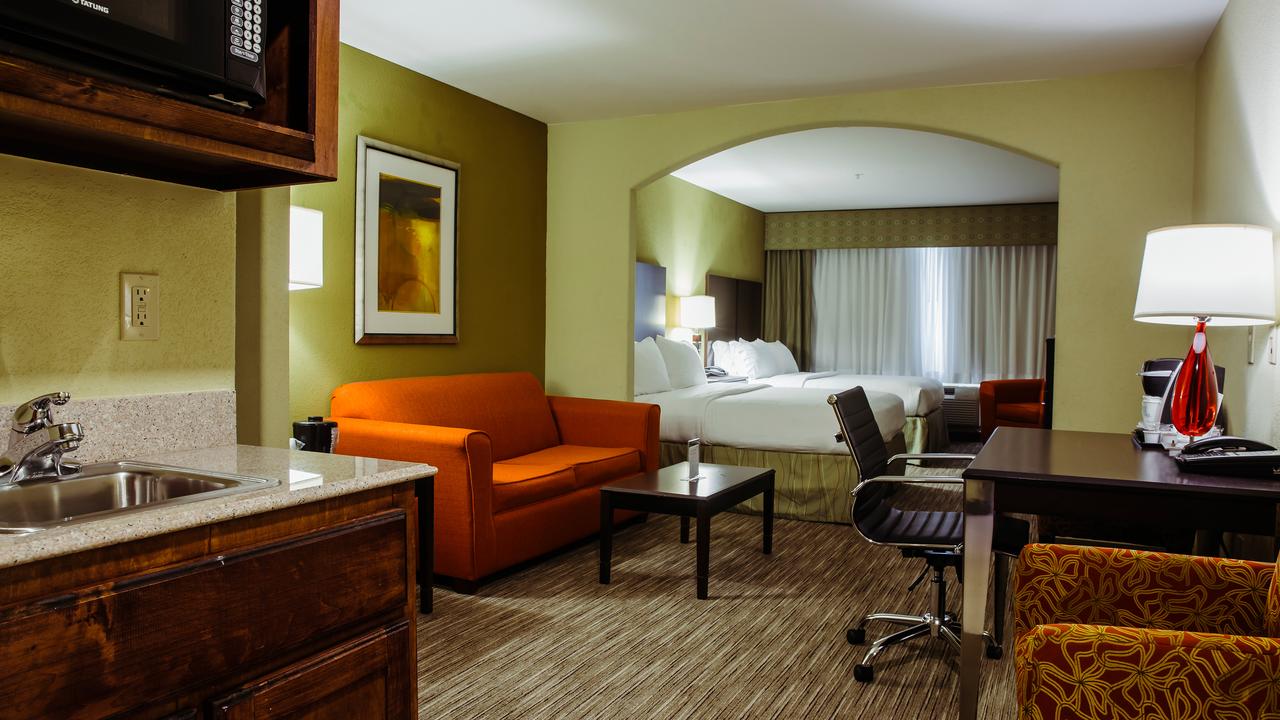 Holiday Inn Express Hotel & Suites Waller, Waller