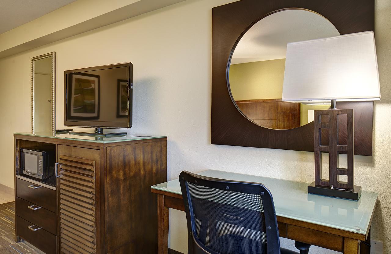 Holiday Inn Express San Diego South - National City, National City