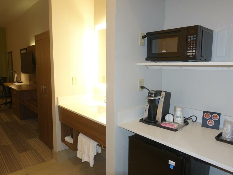 Holiday Inn Express & Suites Brentwood, Brentwood