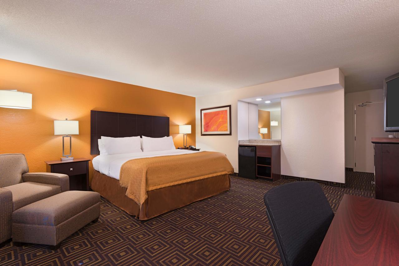 Holiday Inn Knoxville West - Cedar Bluff, Knoxville