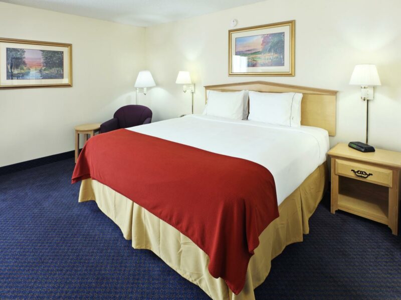 Holiday Inn Express & Suites Fayetteville University of Arkansas Area, Fayetteville