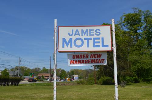 James Motel, Monroe