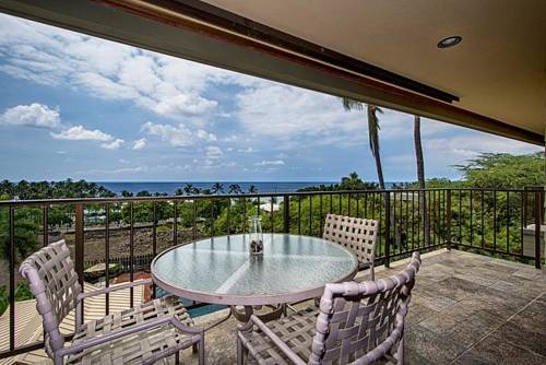 Kahaluu Bay Apartment #304, Kailua-Kona