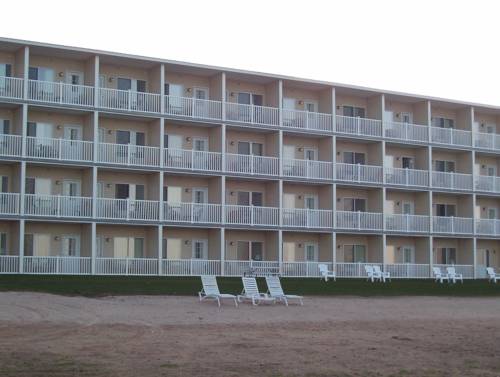 Mackinaw Beach and Bay Inn & Suites, Mackinaw City