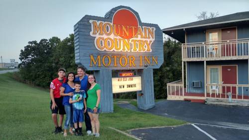 Mountain Country Motor Inn, Branson West
