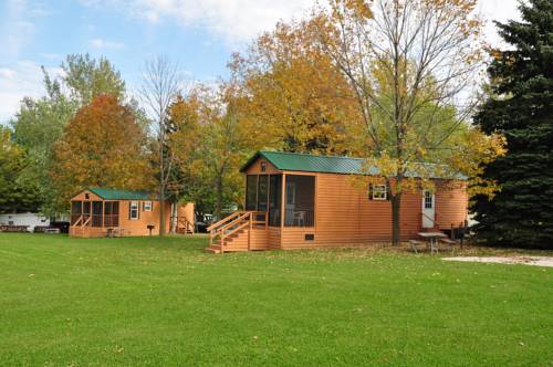 Plymouth Rock Camping Resort Deluxe Cabin 12, Elkhart Lake