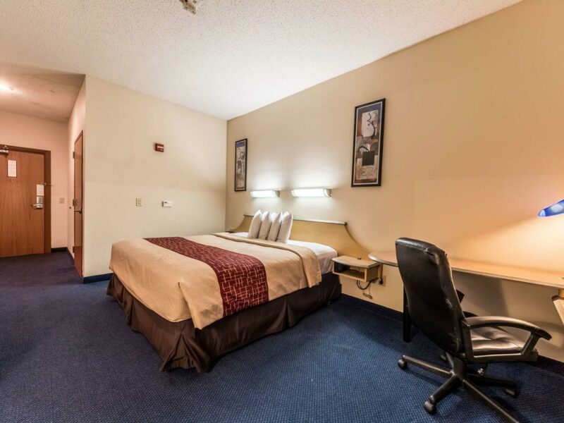 Red Roof Inn Laredo – I-83 South, Laredo