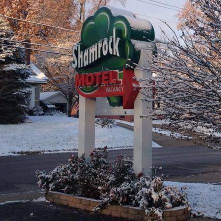 Shamrock Motel, Mount Carmel