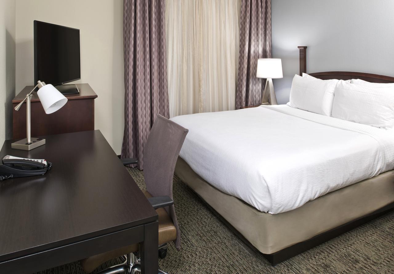 Staybridge Suites - Charlotte Ballantyne, Ballantyne