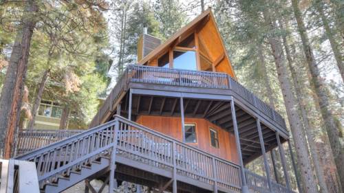 Treetops Cabin, Yosemite West