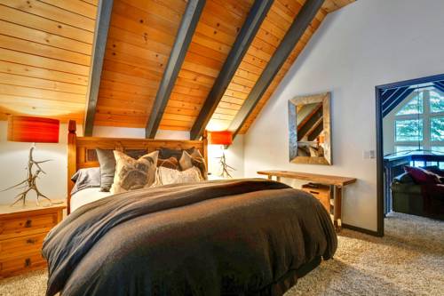 Upscale Tahoe Donner Cabin, Meadow Lake Park