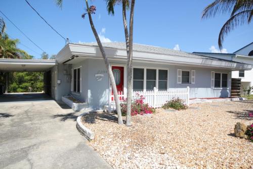 125 Tropical Shore Way Home, Fort Myers Beach