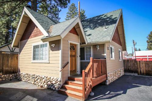 1480- Lakeview Forest Lodge, Big Bear Lake