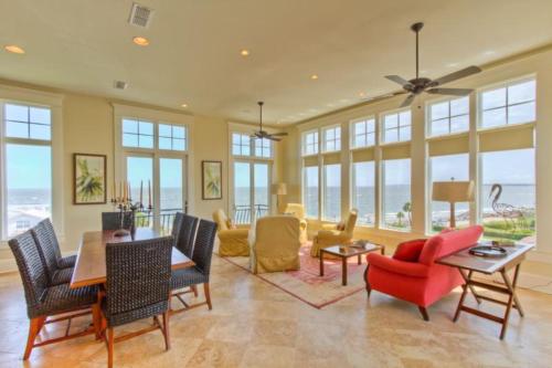 236 Myrtle Street Apartment, Saint Simons Island