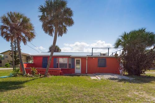 6824T - Retro Beach Bungalow, New Smyrna Beach