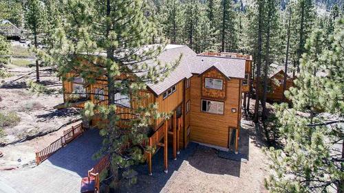 7 Bedroom/6.5 Bath 5700 Sq Ft Vacation Rental, South Lake Tahoe