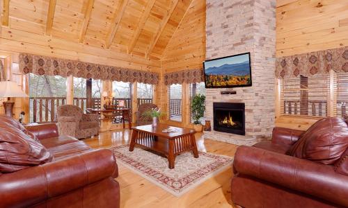 Almost Heaven Four-Bedroom Cabin, Sevierville