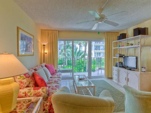 Beach Club 122 Apartment, Saint Simons Island