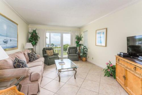 Beach Club 130 Apartment, Saint Simons Island