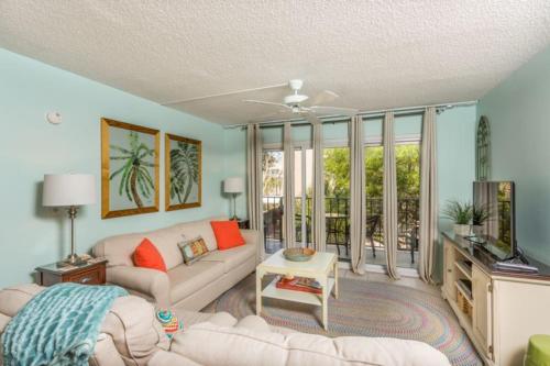 Beach Club 203 Apartment, Saint Simons Island