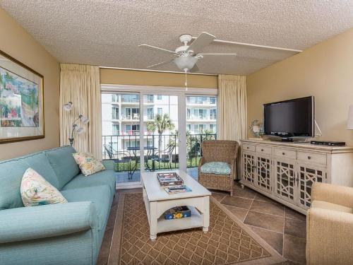 Beach Club 227 Apartment, Saint Simons Island