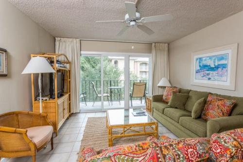 Beach Club 302 Apartment, Saint Simons Island