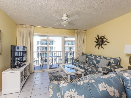 Beach Club 325 Apartment, Saint Simons Island