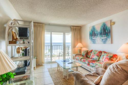 Beach Club 429 Apartment, Saint Simons Island