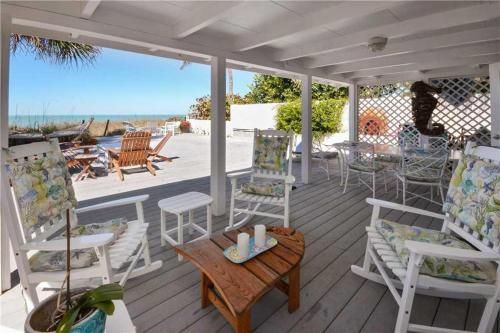 Beachfront Dream - Four Bedroom Home, Clearwater Beach