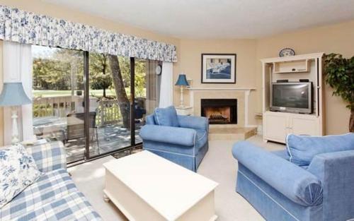 Beachwalk - Two Bedroom Condo - 172, Hilton Head Island