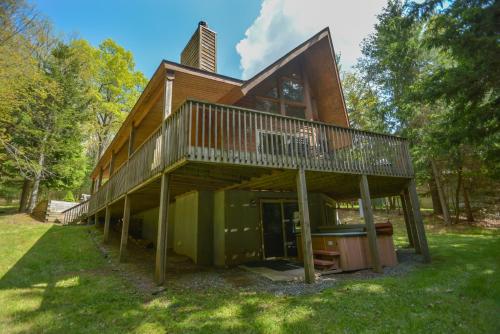 Bear Mountain Lodge Four-Bedroom Holiday Home, Swanton