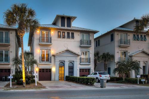 Bella Vizio Home, Destin