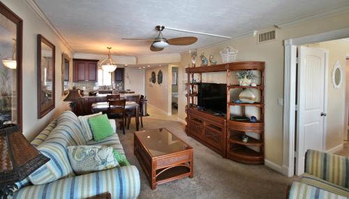 Cane Palm Unit 404 Condo, Fort Myers Beach