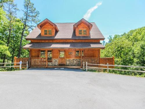 Changes in Latitude - Four Bedroom Home, Gatlinburg