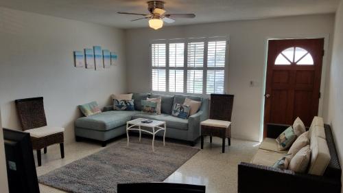 Cute Bungalow near the Beach and River with Private Pool, Port Orange