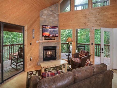 Dreams & Streams - Two Bedroom Home, Gatlinburg