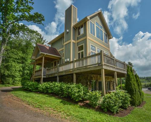 Firefly Cove Four-Bedroom Holiday Home, McHenry