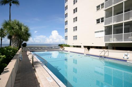 Gateway Villas #698 - Beach Front Condo, Fort Myers Beach