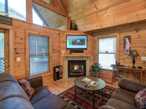 Gentle Ben's Den - Four Bedroom Home, Gatlinburg