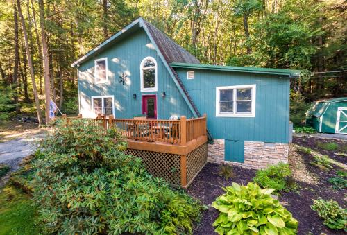 Hideaway Two-Bedroom Cottage, McComas Beach