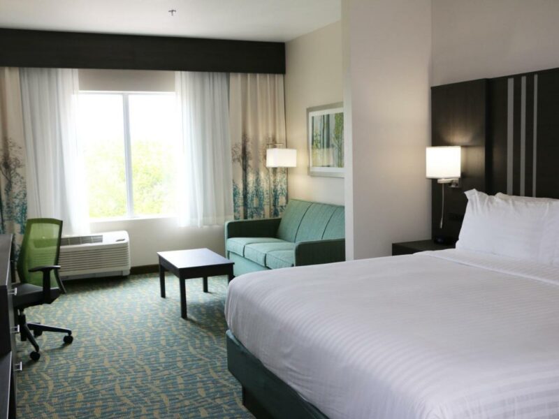 Holiday Inn Express & Suites - Hendersonville SE - Flat Rock, Flat Rock