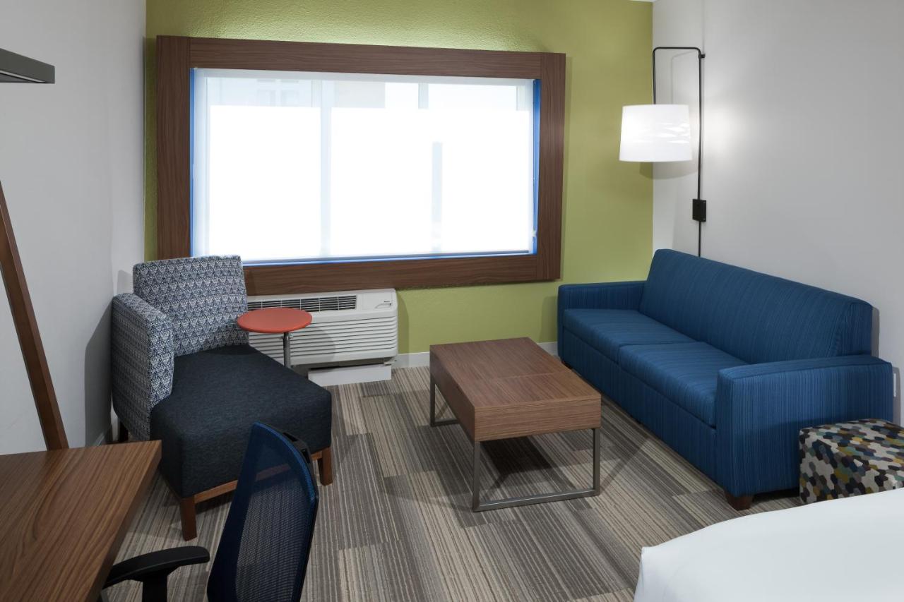 Holiday Inn Express & Suites - Orlando At Seaworld, Orlando