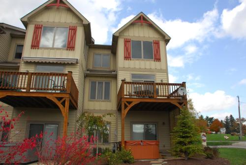 It's 5 O'Clock Somewhere Four-Bedroom Townhome, McHenry