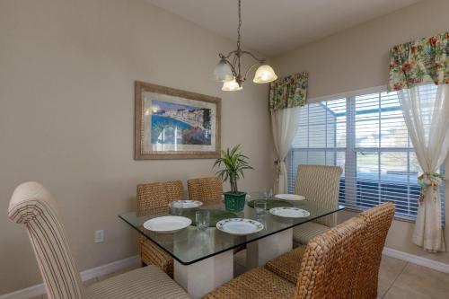 Large 4BR villa in Coral Cay resort, Kissimmee